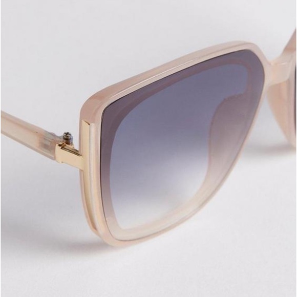 TORRID Cat Eye Flat Lens Sunglasses NEW - Picture 3 of 3